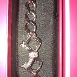 Juicy bow toggle charm bracelet NEW